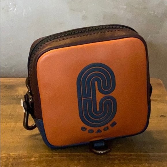 Coach SQUARE HYBRID POUCH IN COLORBLOCK PA… - Picture 3 of 6